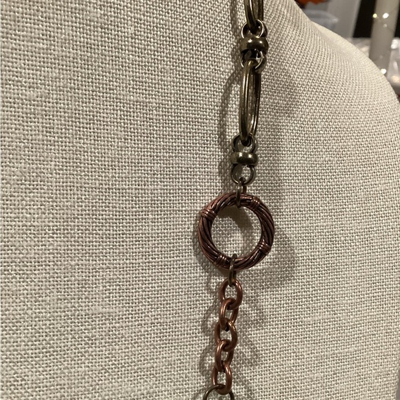 Chic Turquoise Wooden Beaded Necklace - Picture 3 of 3